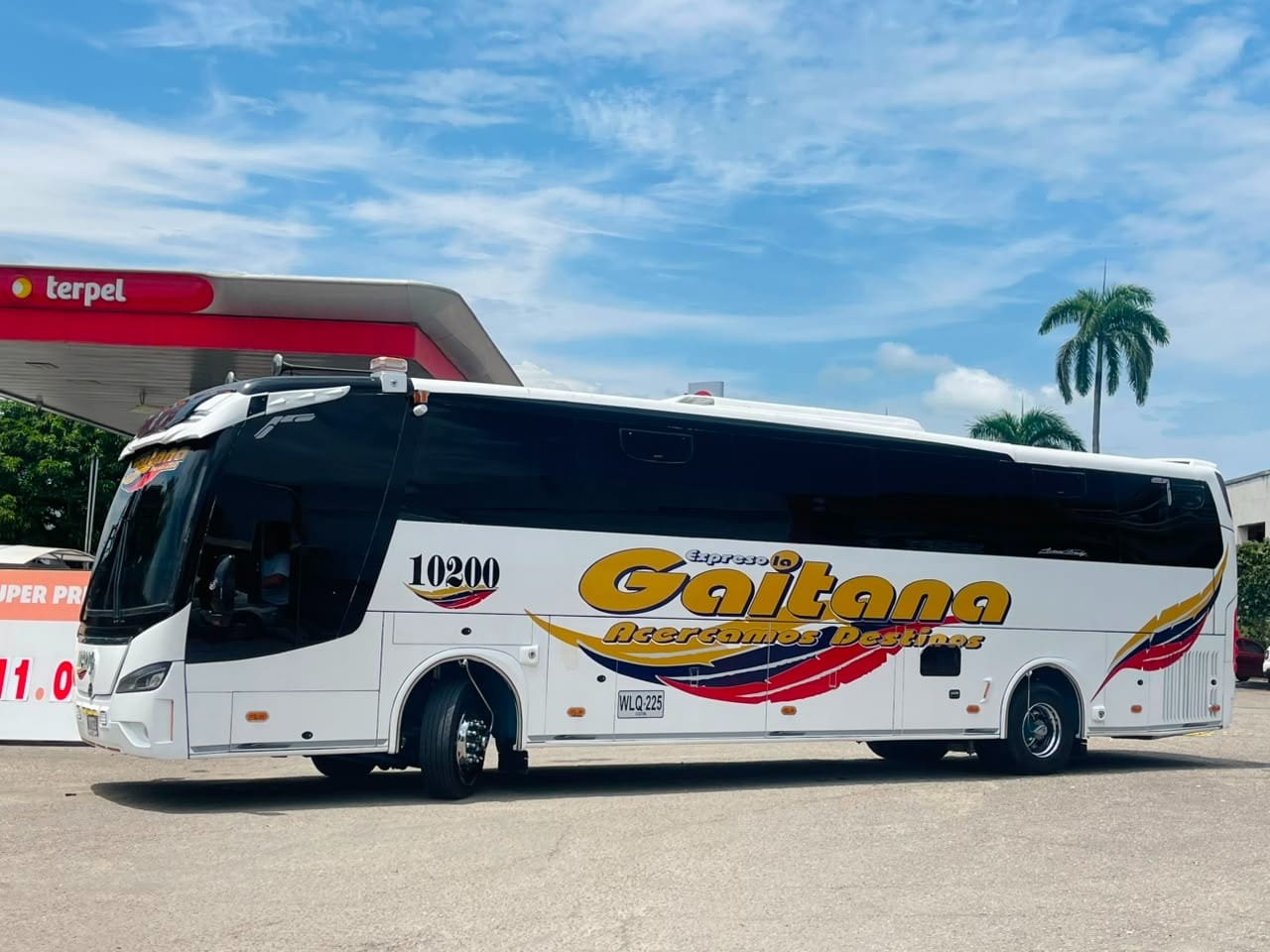 Bus de la flota de Expreso La Gaitana 3