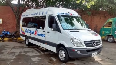 Bus de la flota de Expreso La Gaitana 6