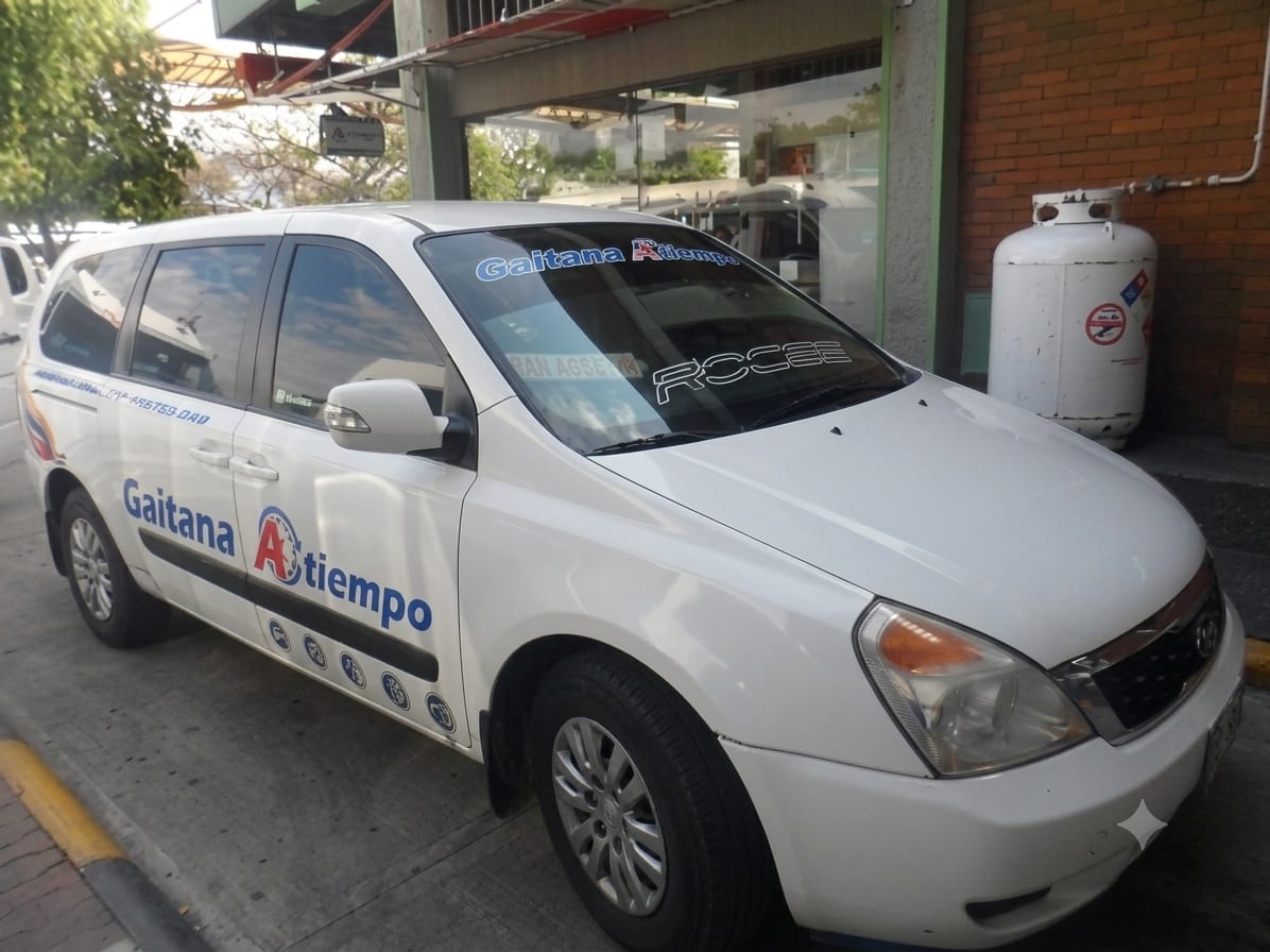 Bus de la flota de Expreso La Gaitana 8